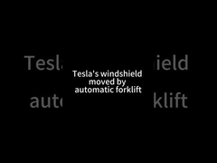 Un chariot élévateur entièrement automatique pour soulever des palettes avec une charge de 1500 kg et une hauteur de 1,8 mètre