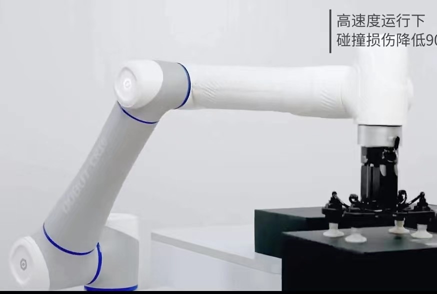 Le PLC robotique coopératif de bras a commandé les systèmes de transport robotiques de bras remplissent bande de conveyeur 900mm