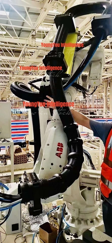 Bras mécanique de robot d'Abb à vendre la ligne de distribution 2600mm de paquet de batterie ABB IRB 6700