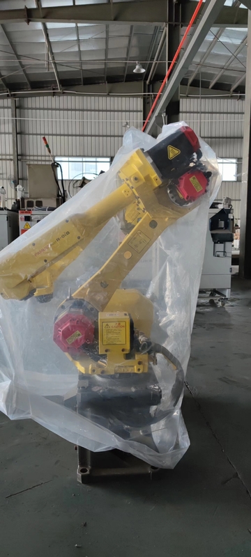 Bras de robot de Fanuc de 6 axes programmant la charge 2655mm 165kg de soudage par points de Fanuc ultra longtemps