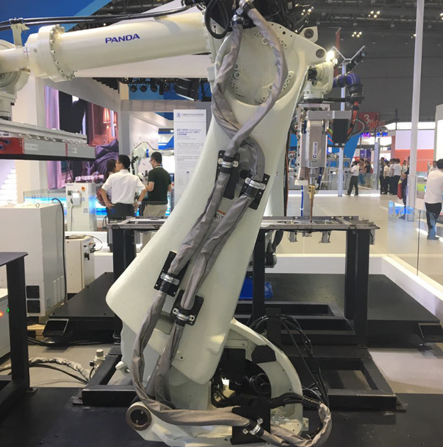 Paquet robotique de robe pour que les aides de canalisation de robot éliminent l'effort de système et pour améliorent la durée de vie de produit