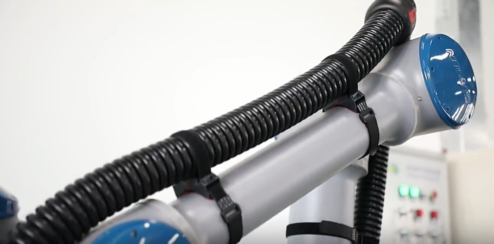 La robe robotique de robot d'Abb emballe des accessoires au soudage par points manipulant des paquets de canalisation de CPP SDP