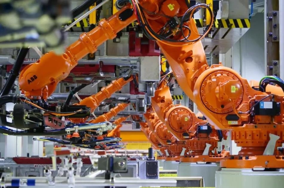 Pulvérisez le bras multi de robot d'Abb pour la charge de soudure 650kg IRB 7600 d'acier au carbone