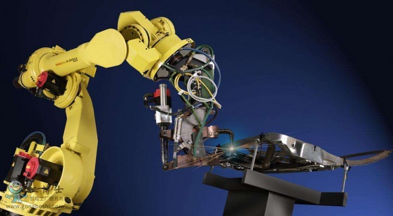 Bras robotique de Fanuc programmant longtemps pour l'installation élevée empilant le soudage par points