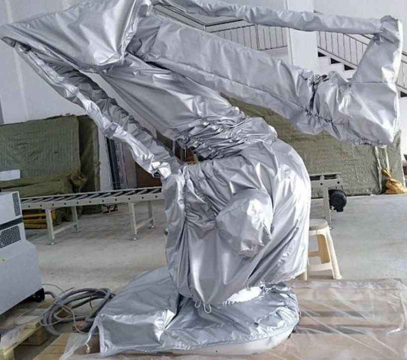 Couvertures de protection de robot en polyuréthane étanche pour ABB FANUC KUKA YASKAWA UR dans divers environnements