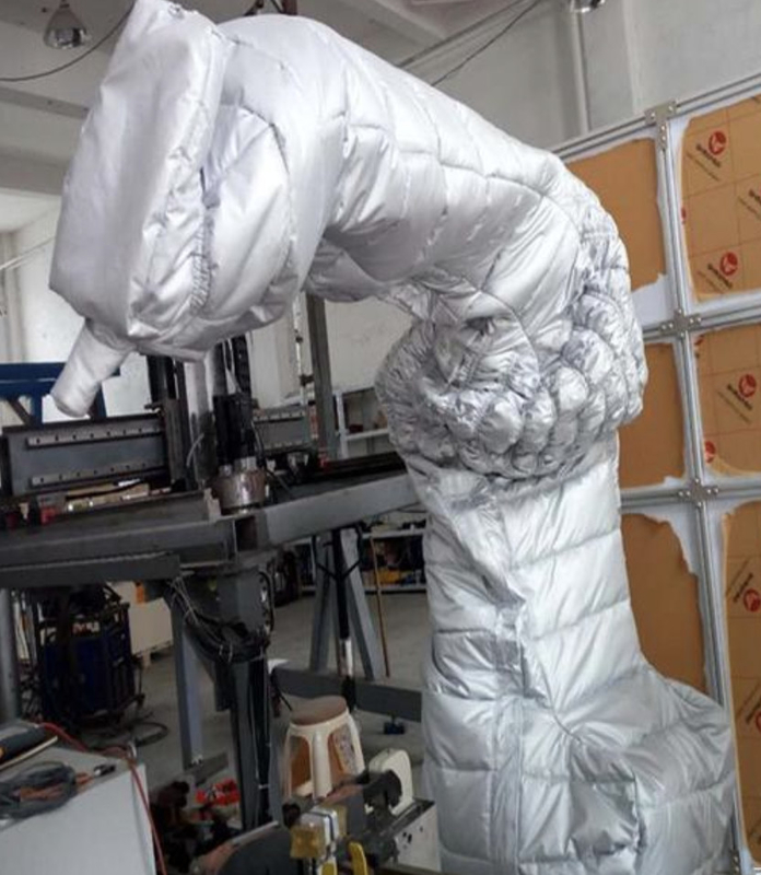Couvertures de protection de robot en polyuréthane étanche pour ABB FANUC KUKA YASKAWA UR dans divers environnements